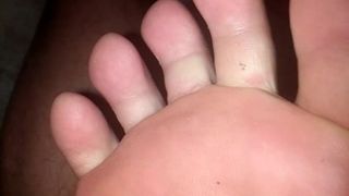 stinky toes