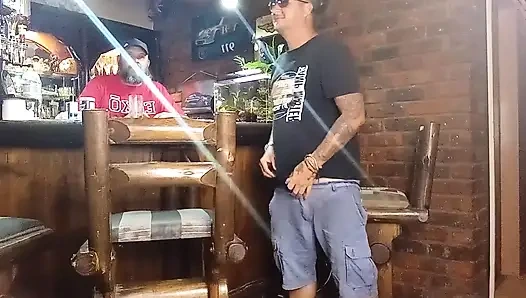 Üvey babamın yarağını amıma boşalmadan önce emiyor