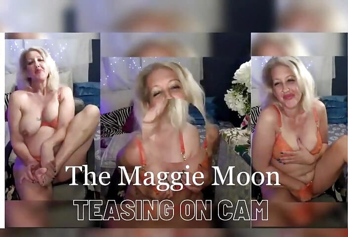 A Little Tease on Cam with Tits and Feet