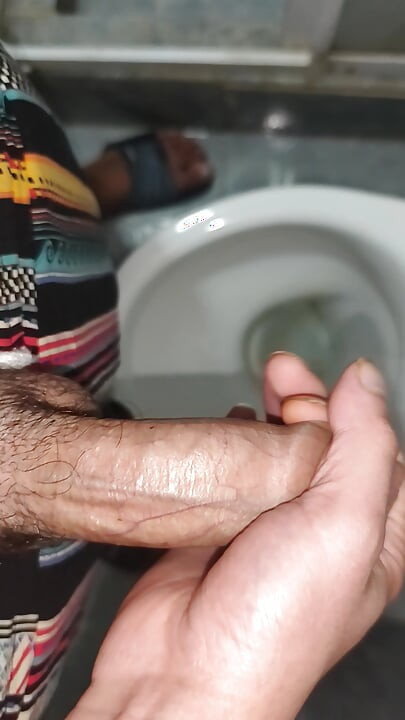 Beautiful Twink Jerks off in a Toilet