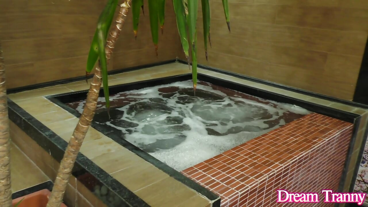 큰 후장 따먹히는 트랜스 섹시 Nathalia de Castro