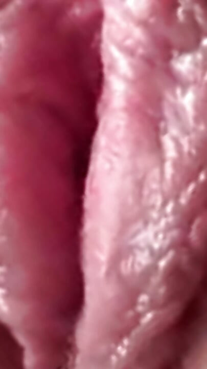 Stepmom EXTREME CLOSE-UP orgasme basah berdenyut dari PUSSY JUICY yang SANGAT BESAR