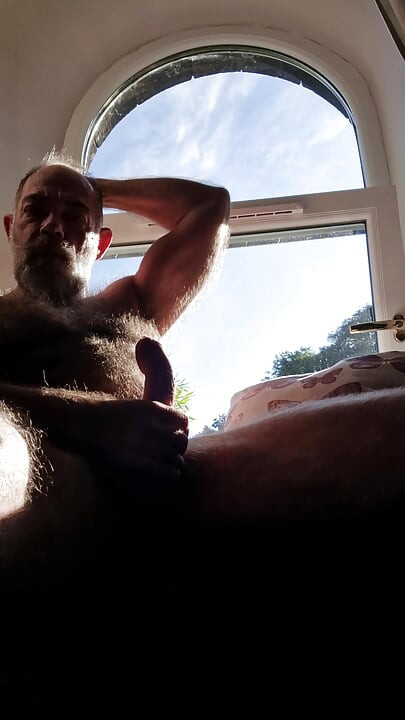Hairy Muscle Stepdad Jerks off