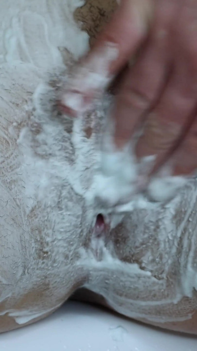 Shaving a landing strip! Intimate pussy trimming! Hairy pussy close-up! | Clip 2