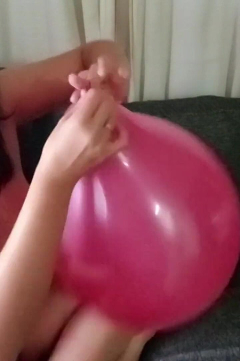 Squeezing Balloon with All My Naked Body - Bunny Looner