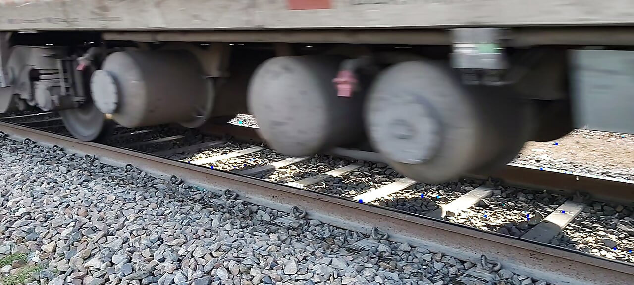 Railway station se rail gujarti Hui aate hue aur sex karte hue dekh liya