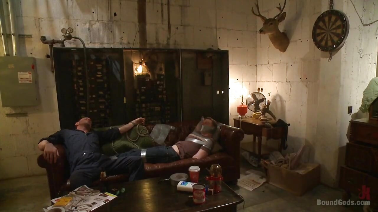 The creepy handyman series - the battle of the giant cocks