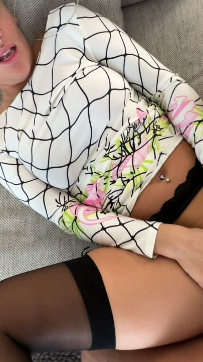 Lara CumKitten: Brazen Fuck and Go | 3 minutes fucked and swallowed everything | Clip 1