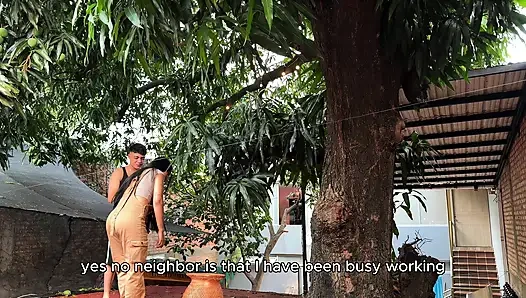 Я ЗАСТУКАЛ МОЮ КОЛУМБИЙСКУЮ СОСЕДКУ ЗА КРАЖЕЙ МАНГО У МОЕГО ДЕРЕВА, И МЫ В ИТОГЕ ТРАХАЕМСЯ ВО ДВОРЕ! - КОСМИЧЕСКИЕ ПОСТАНОВКИ