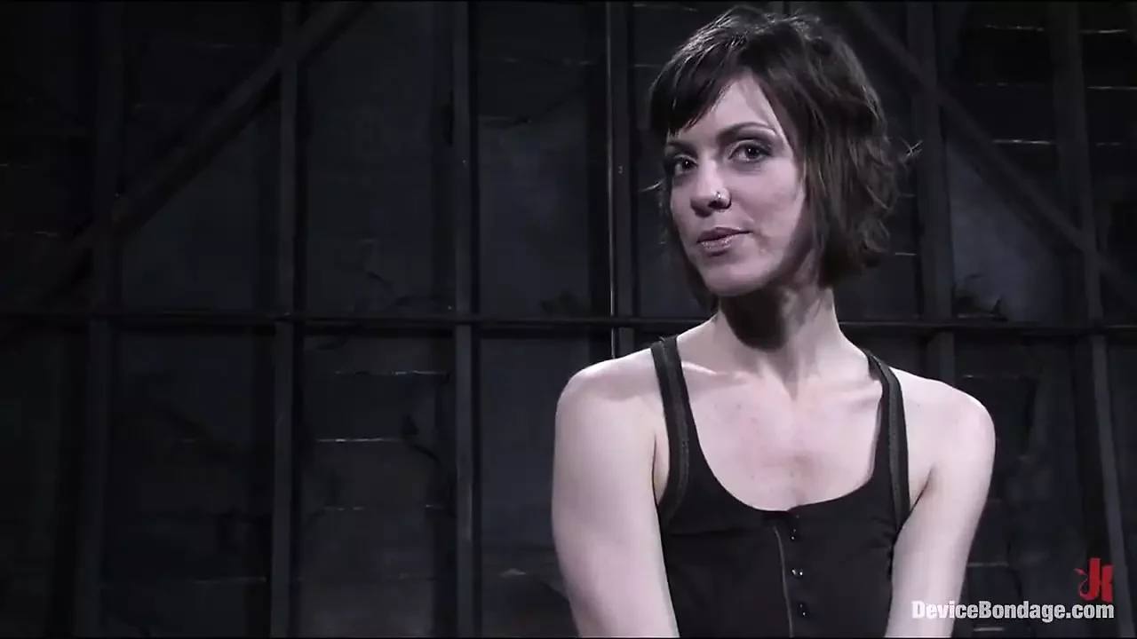 Carrie Expands Her BDSM Experiences