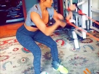 Jennifer lopez haciendo ejercicio