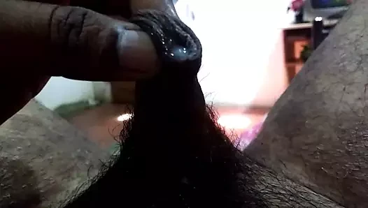 El işi sırasında beyaz macun geliyor