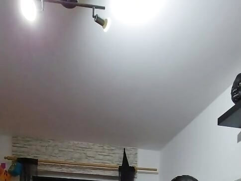 Pijat kaki dan tendangan