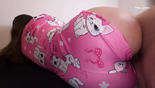 Bu canavarı odanda buldum! Nasıl bir sürtüksün üvey kız?