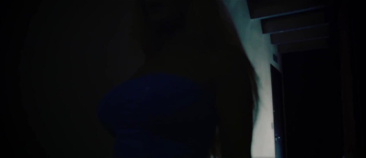 Cathy Heaven là một vũ nữ thoát y hứng tình