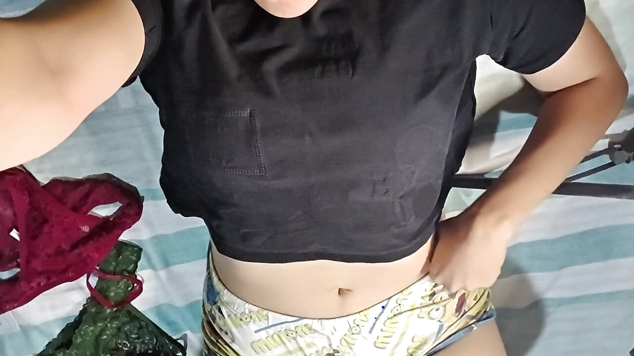 My sister-in-law shows me her delicious pussy