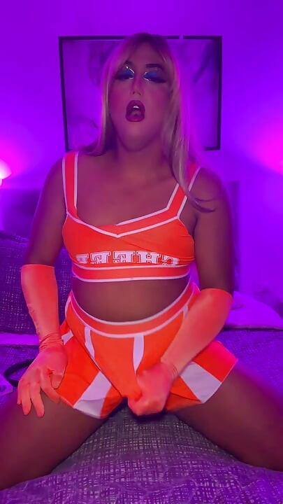 I'm a sexy cheerleader