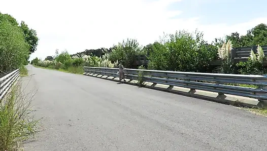 Patricia yol üzerindeki köprüde