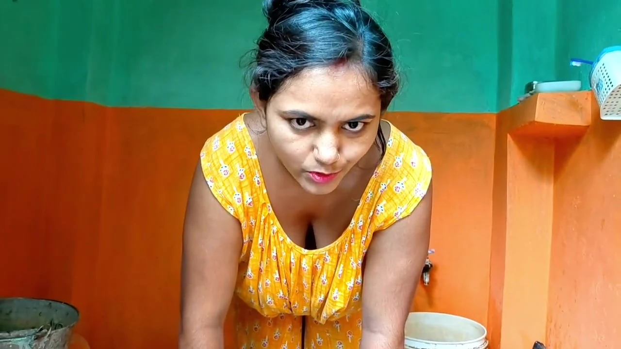 Fuck My Indian Desi Mausi While No One Is in Home