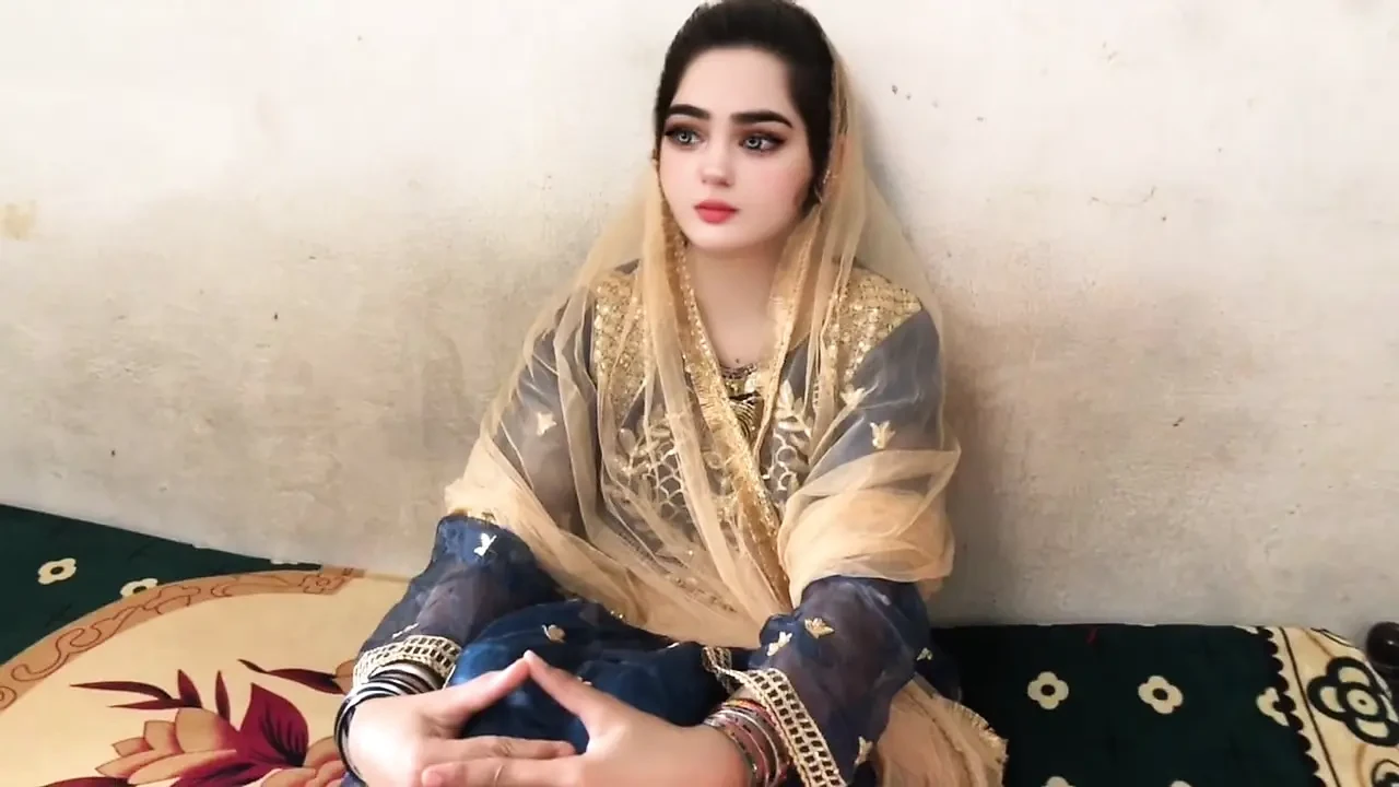 Desi Pyasi Bhabhi Ka Secret Hardcore Sex With Boyfriend  Indian Housewife Ko Choda Hard | Full HD"