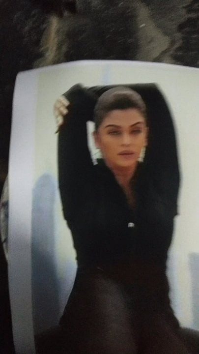 asiwariya cum tribute