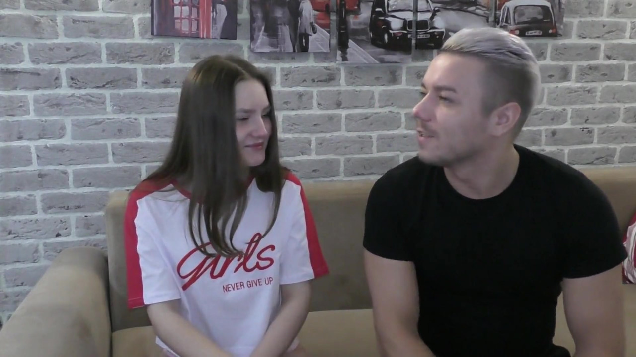 若い処女とのポッドキャスト