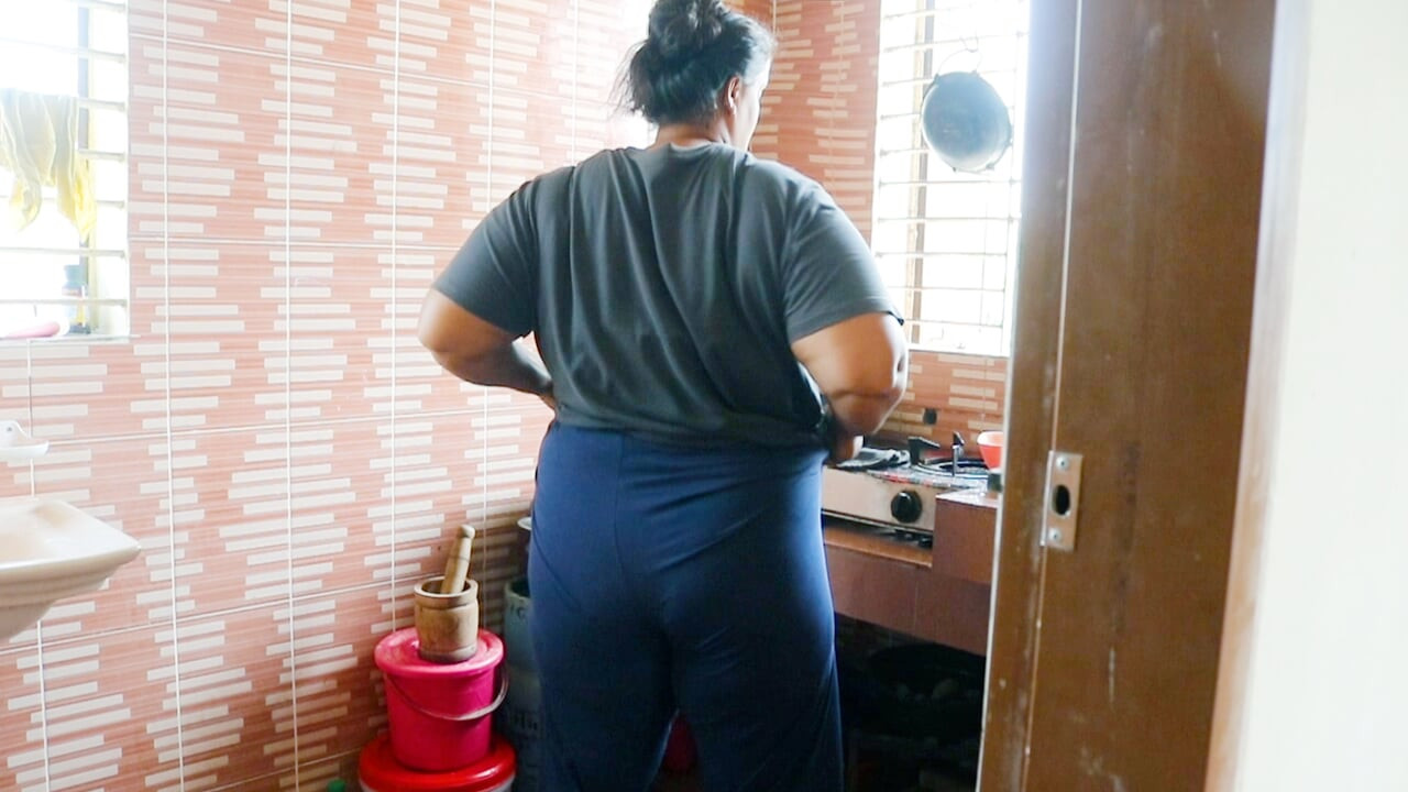 Indijska lokalna prekrasna djevojka xxx video desi lokalna bhabhi i devar vrući seks video