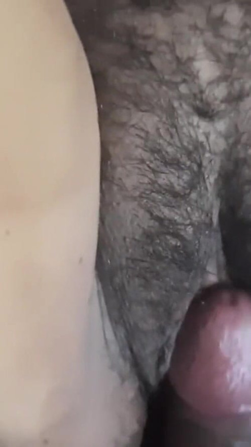 The older stepbrother fucked the younger stepbrother's housewife in the mouth at home and fucked her pussy and made a horse fuck a lot. | Clip 1