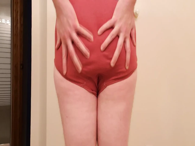 4 Briefs, 2 Big Cheeks