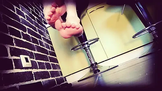 Şık orta yaşlı seksi kadın, şık ayak fetişi, şık boşalma- ginnagg