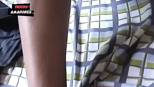 İki sürtük birbirleriyle oynuyor