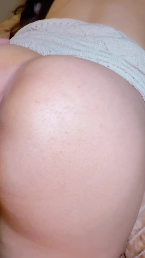Laylahwife is here - a Big Ass Horny Milf - I love MFF | Clip 1