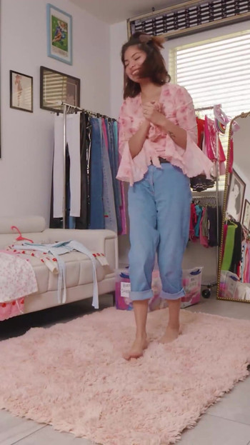 브라이언 고즐링에게 따먹히는 걸 좋아하는 오지는 헤이즐 하트! | 흑인 대물 자지와 섹스하는 흑인 대물