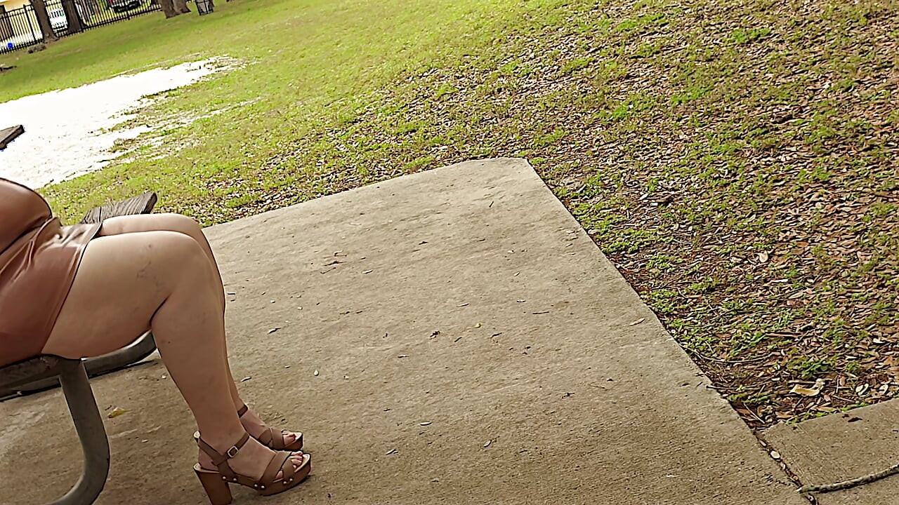 Keep staring at my big fat white juicy ass booty, thick legs and thighs until you start moaning & cumming