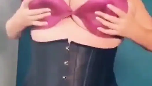 Versaute squirting-schlampe