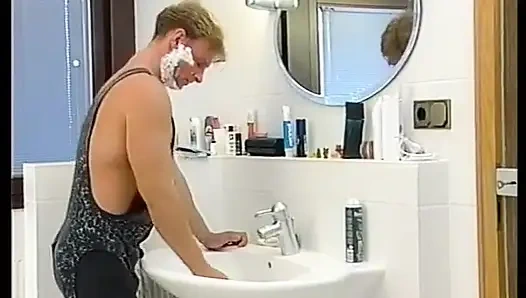 Alman Kapılarının Arkasında Özenle Siktir Edilir - Tam Film