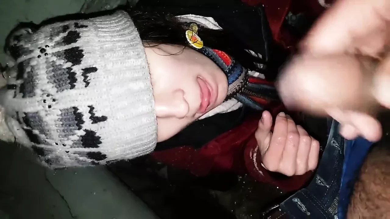 Aaie ek vidiyo len, main bad men aapke lie dher sara vodka kharidoonga