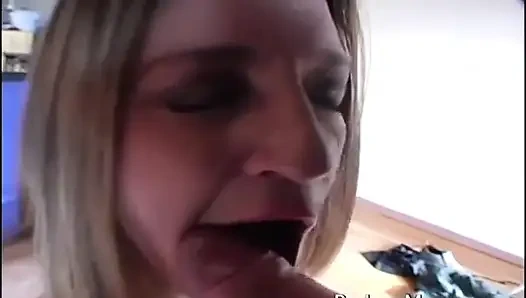 Шлюшку милфу-толстушку шлепают и лижут одом