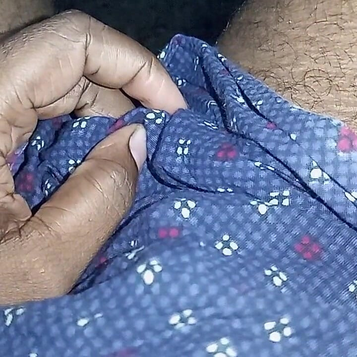 Big Indian Gay Boy Sucking Lip Kiss