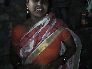 Desi north bhabhi ji poskakující velká prsa tajně ukazuje devar