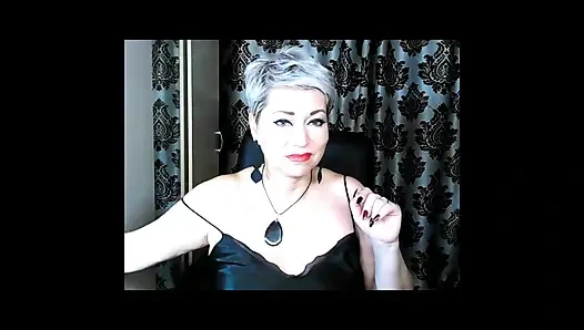 Ein neuer arbeitstag für eine coole reife schlampe aus russland .!. ) (Aimee heiße MILF, alias AimeeParadise)