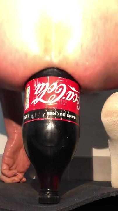 Memorable moment from "Bottle objet insertion anal and cream pie"
