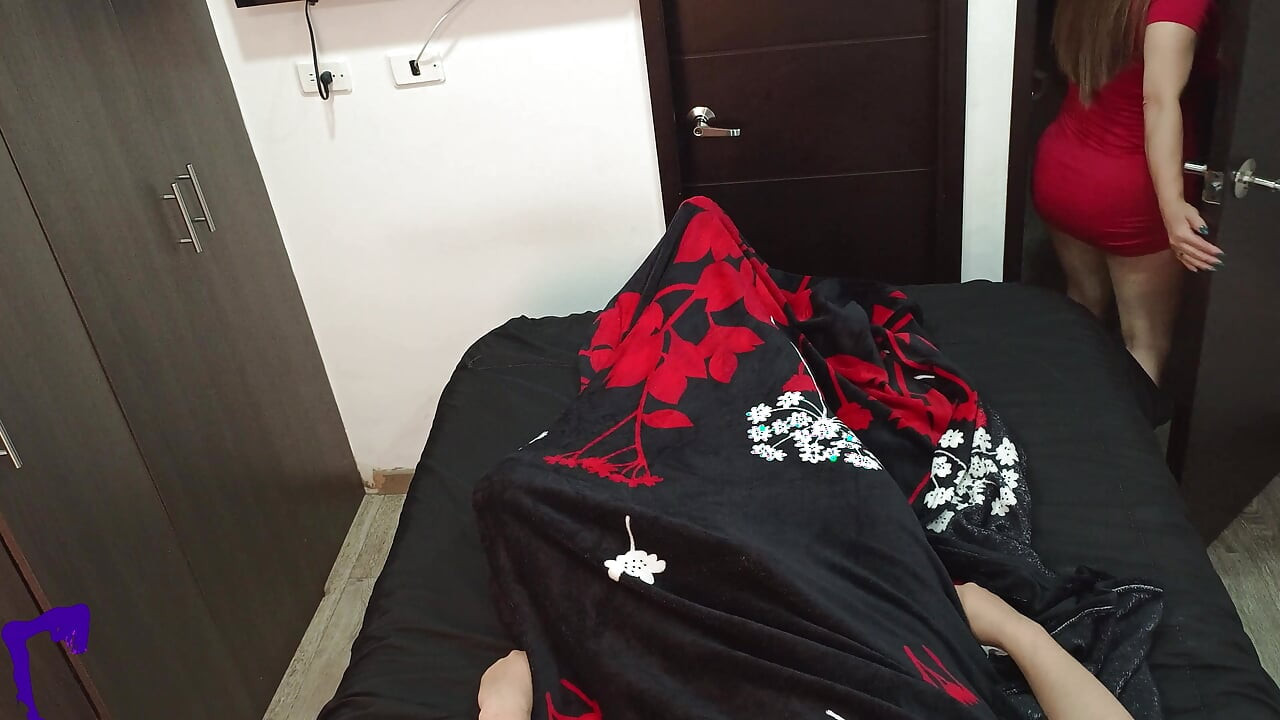 Rekaman seks tante seksi latina dientot gaya doggy habis-habisan sampai dicrot di dalam