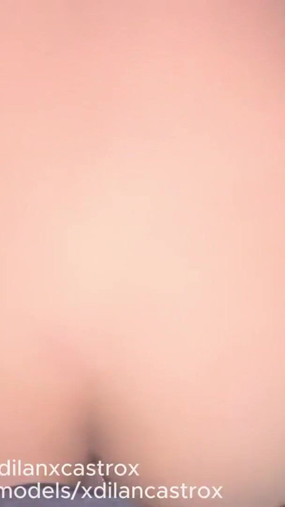 TWINK CHEVAUCHE LA BITE D’UN HOMME HÉTÉRO JUSQU’À JOUIR DANS SON ANUS CREAMPIE | Clip 1