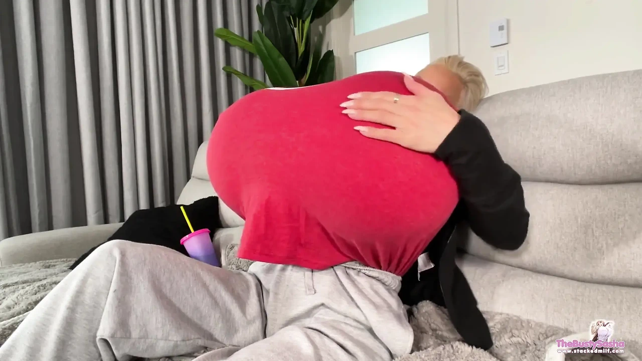 魔术爆米花让我的屁股和奶子这么大! 巨大的通货膨胀