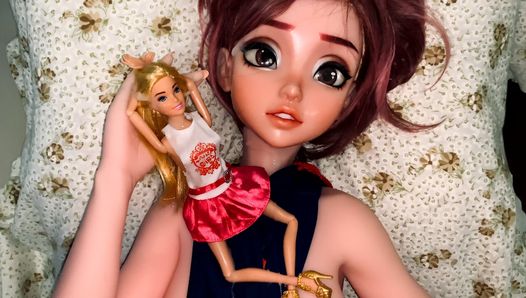 Zakar kecil memancut mani pada anak patung cinta dan anak patung barbienya - Elsa Babe Silikon Suka Anak Patung Takanashi Mahiru
