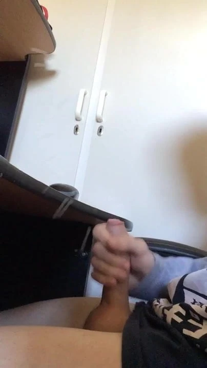 Me Cumming