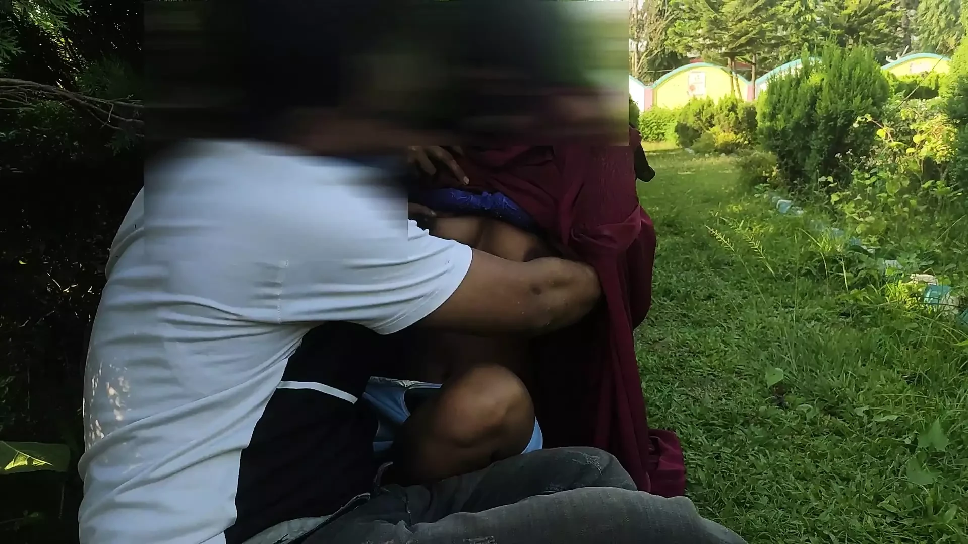 Larka aur larki park men seks karte hue pakare ge