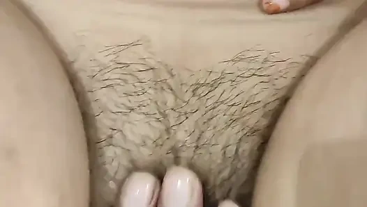 Yabancı sikişiyor ve para alıyor