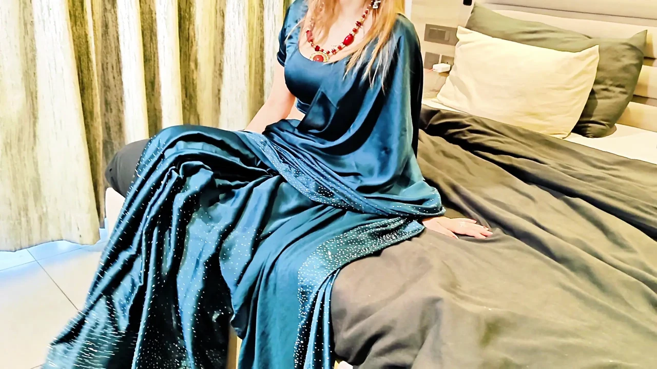 desi hot sexy Stepmom Wants to Loose Her Stepson Verginity. Hindi Roleplay.